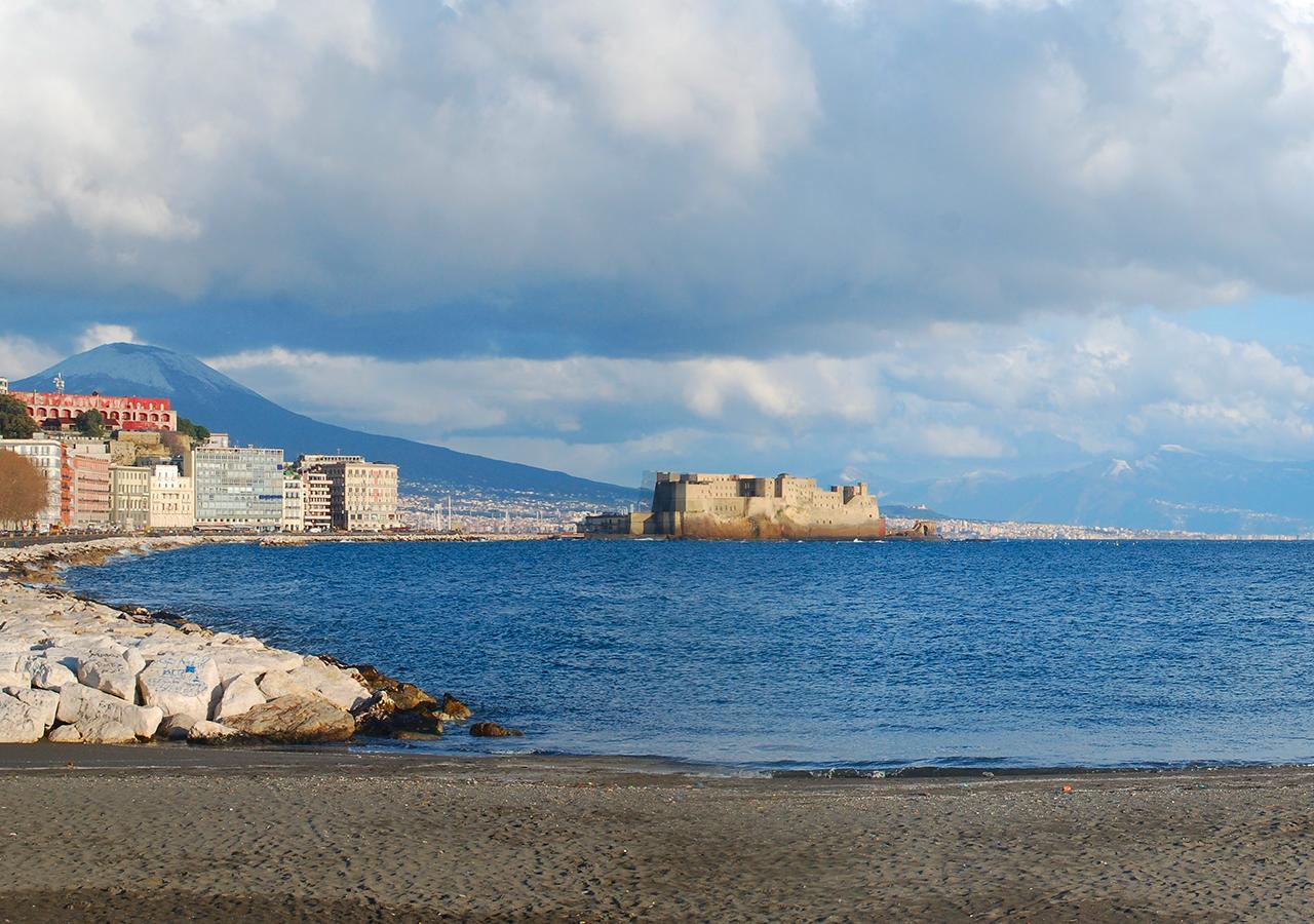 Napoli Lungomare Caracciolo Mon Amour Exterior photo